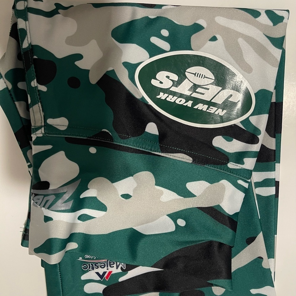 Green and Black Camouflage Leggings - Picture 6 of 6